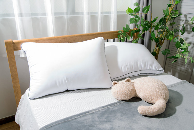 ベッドの上に置いたミャウマミー